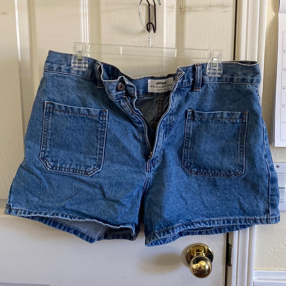 Cotton on - mid thigh denim shorts